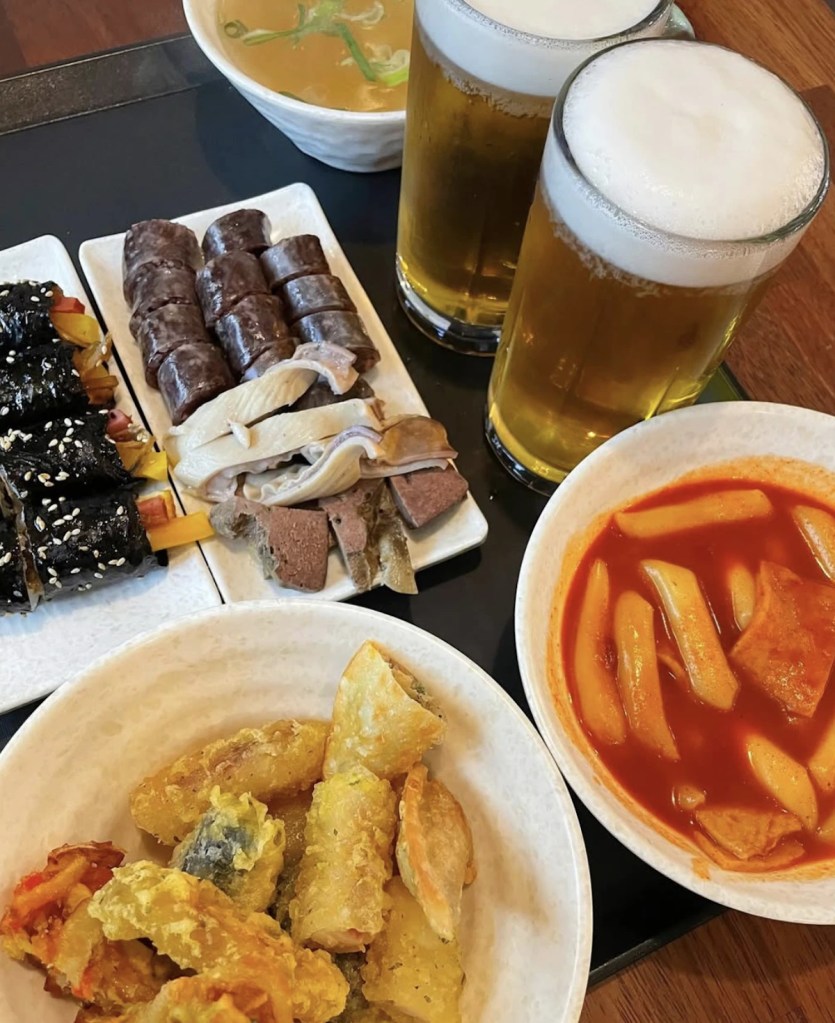 Close-up of spicy Korean tteokbokki served hot with thick gochujang-based sauce